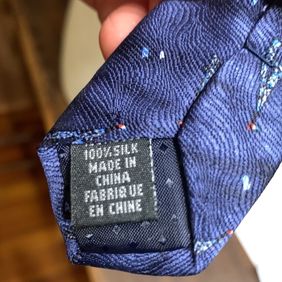 ROGER L. PARIS EIFFEL TOWER NECKTIE - Picture 7 of 11